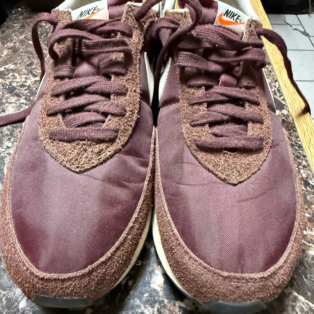 Nike Men's Shoes in Burgundy and Cream